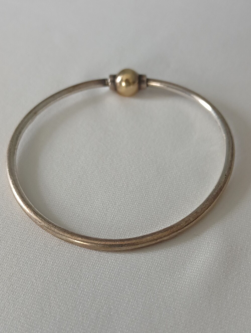 ✨ Two-Tone Single Ball Bangle Bracelet (Cape Cod Style) ✨ - Picture 8 of 9